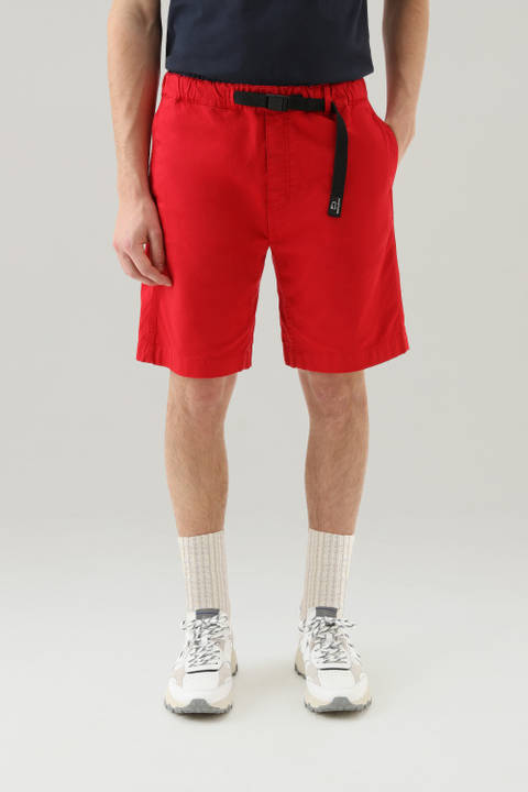 Garment-Dyed Chino Shorts in Stretch Cotton Red | Woolrich