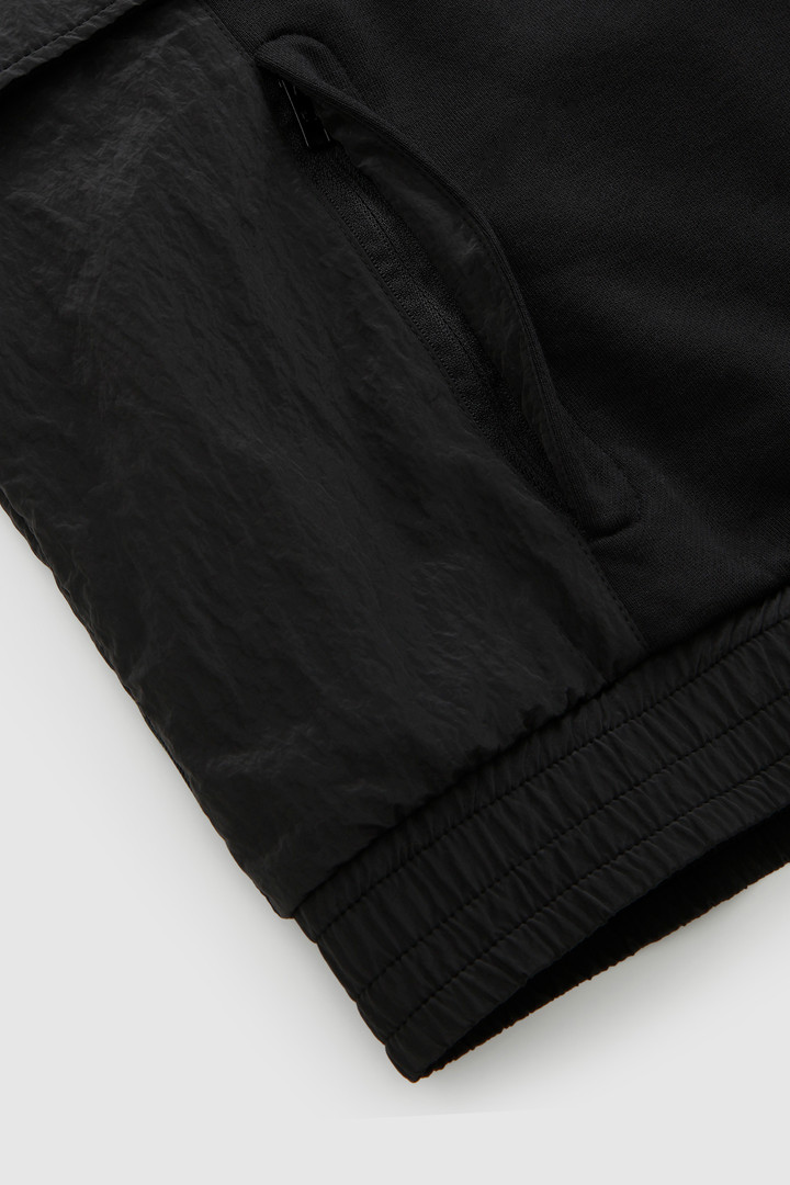 Sweatshirt mit Stehkragen und Crinkle-Nylon-Details Schwarz photo 7 | Woolrich