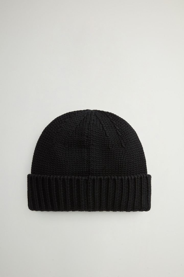 Beanie in Pure Merino Virgin Wool with Contrasting Logo Black photo 2 | Woolrich