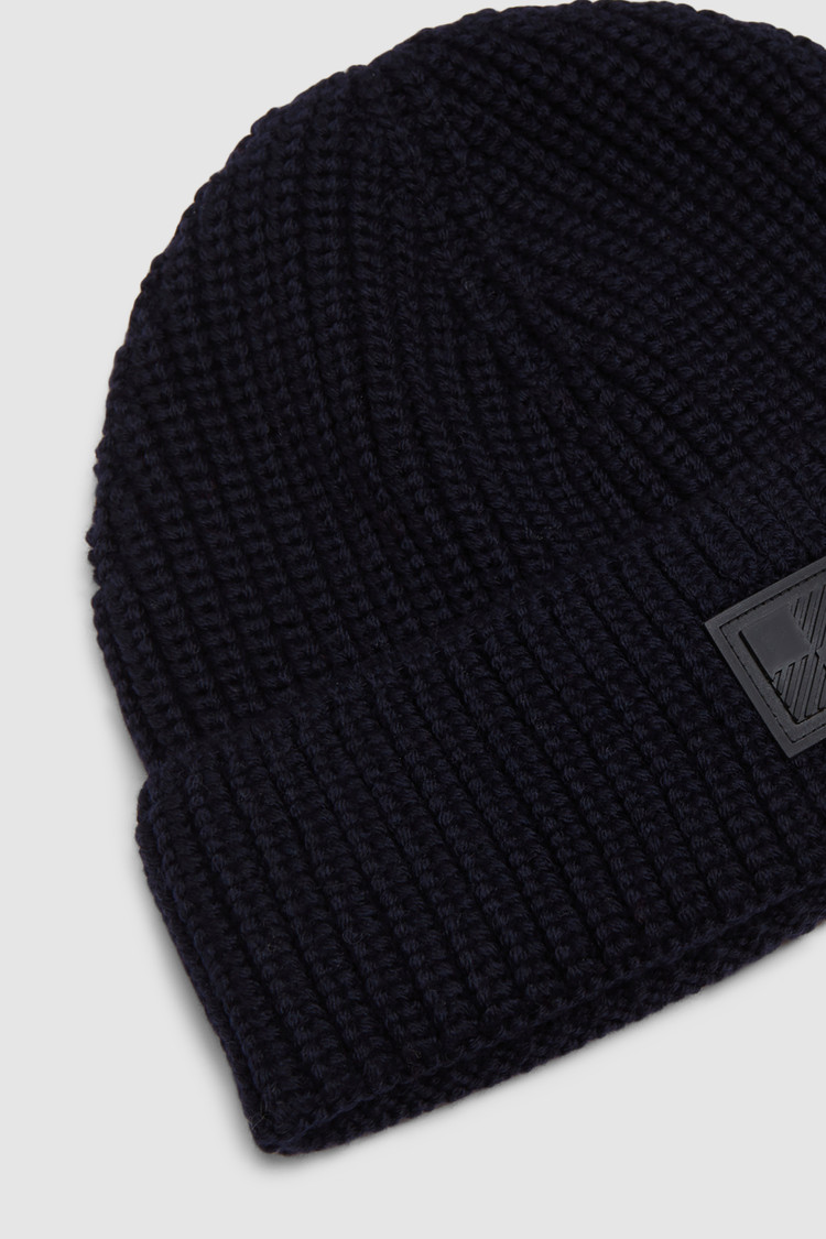 Wool beanie with check logo