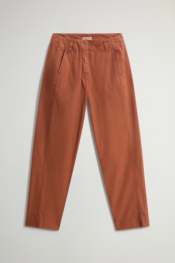 POPLIN CARROT PANTS Brown photo 1 | Woolrich