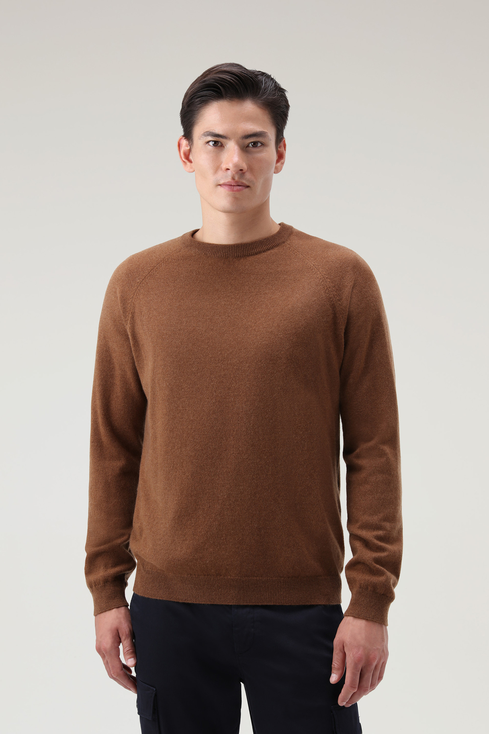 Luxe Crewneck in Pure Cashmere Brown | Woolrich
