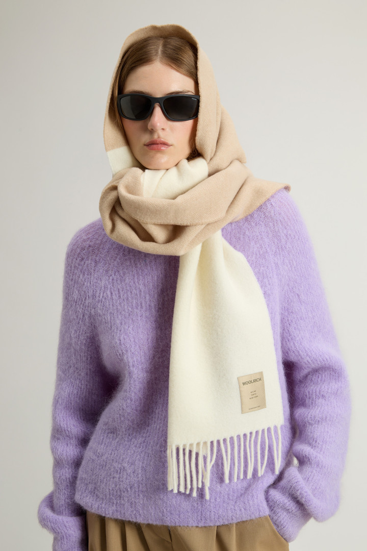 Schal aus reiner Wolle mit Fransen Beige photo 4 | Woolrich