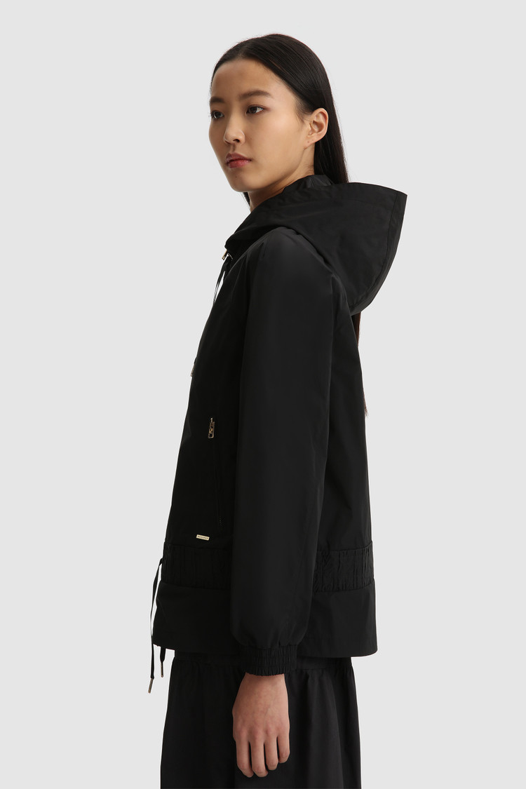 Erie Windjacke mit Kapuze