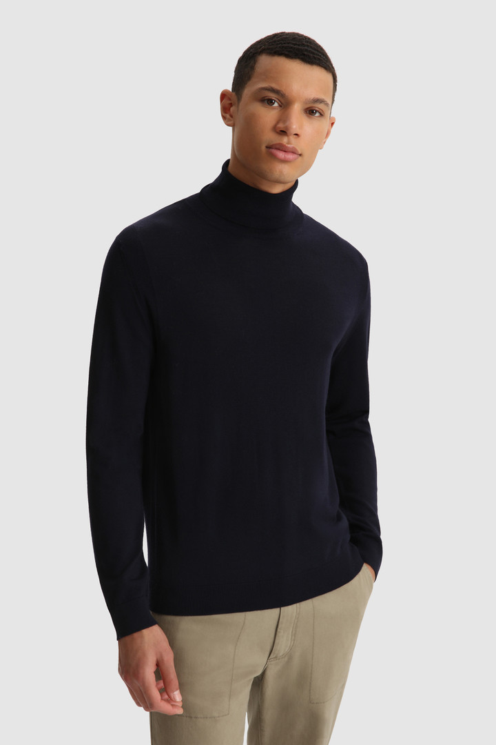 Men's Turtleneck Sweater in extra fine merino wool Blue | Woolrich