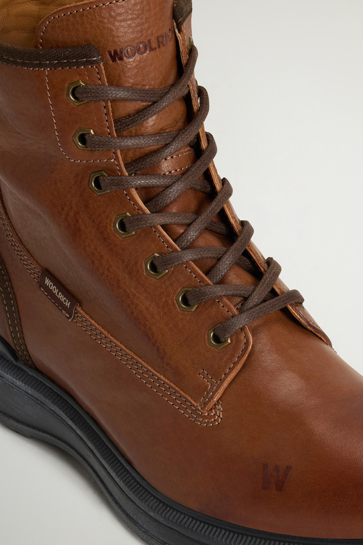 Grove Lace-Up Boots in Cowhide Leather Brown photo 1 | Woolrich