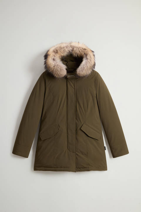 Arctic Parka aus Urban Touch mit abnehmbarem Pelz Grün photo 2 | Woolrich