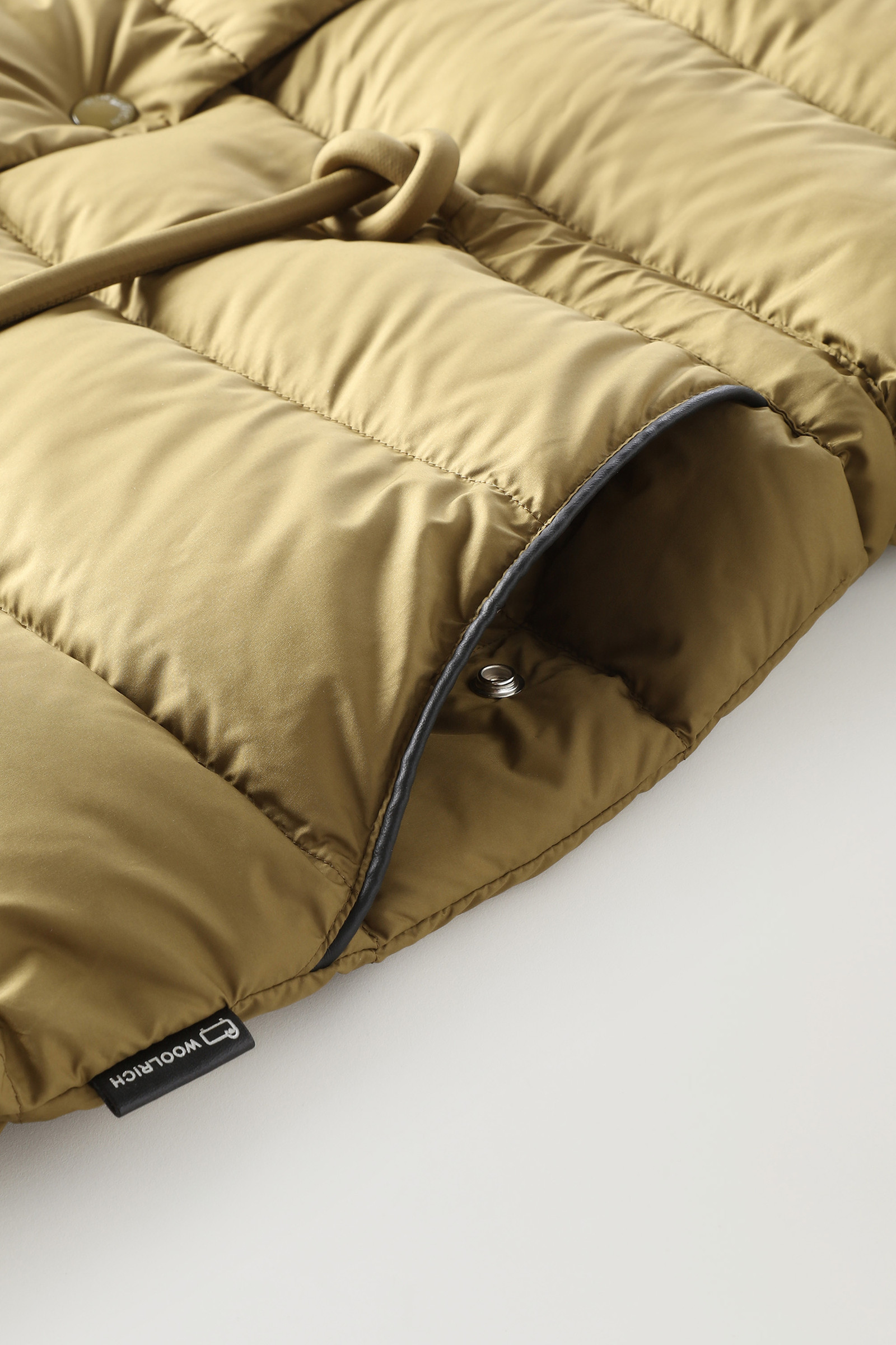 Ellis Long Microfiber Daunenjacke grün photo 9 | Woolrich