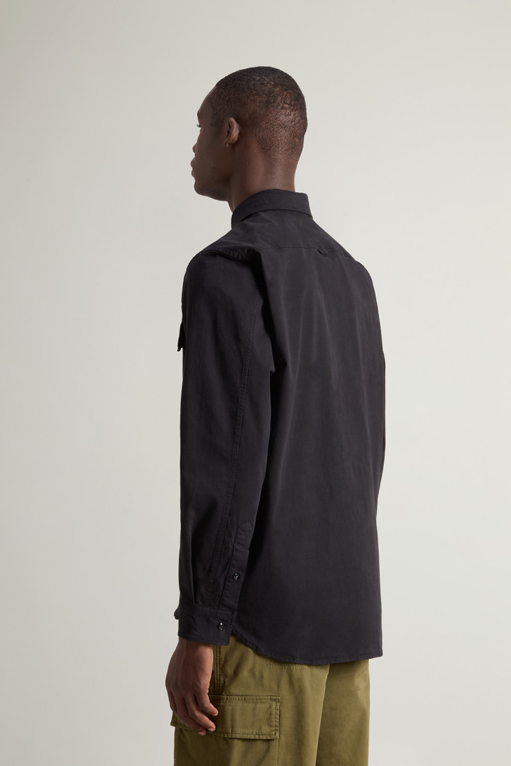 Garment-dyed Shirt in Stretch Cotton Black photo 3 | Woolrich