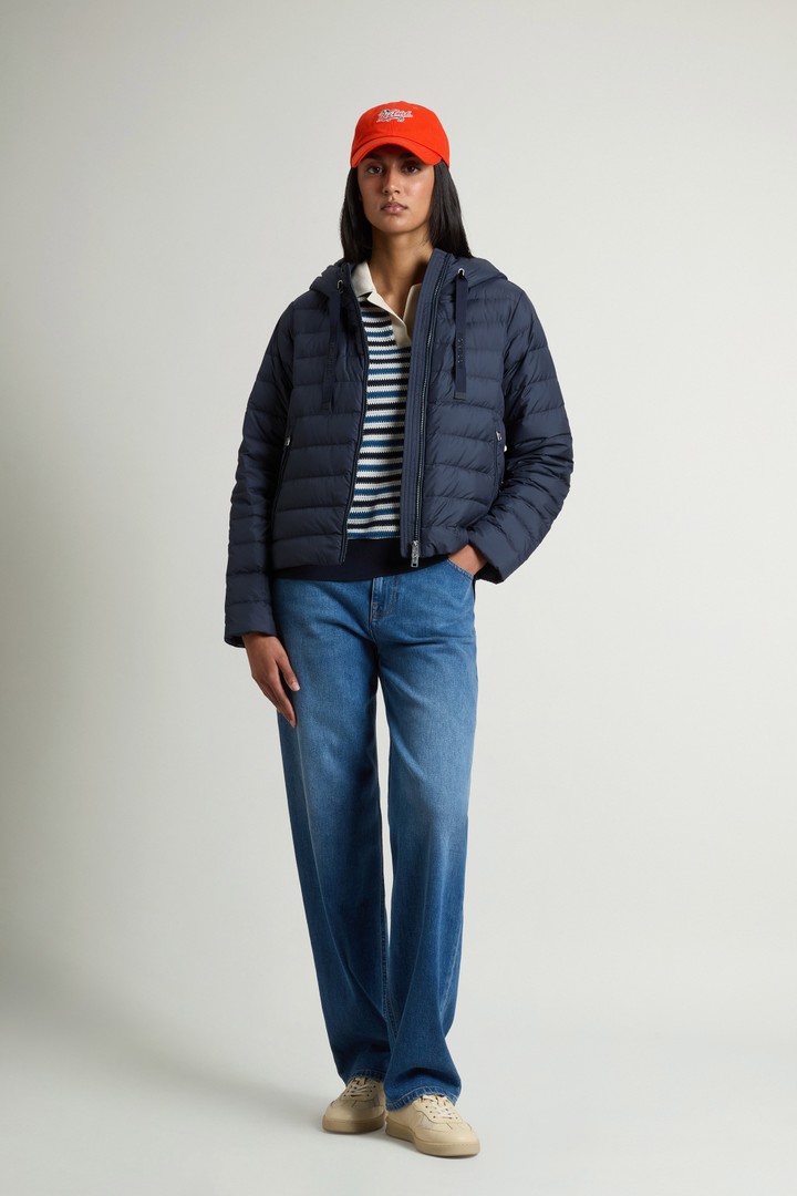 Licht donsjack van microvezel met capuchon Blauw photo 4 | Woolrich