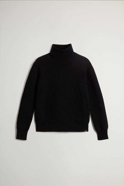 Canberra Turtleneck Sweater in Pure Virgin Wool Black photo 2 | Woolrich