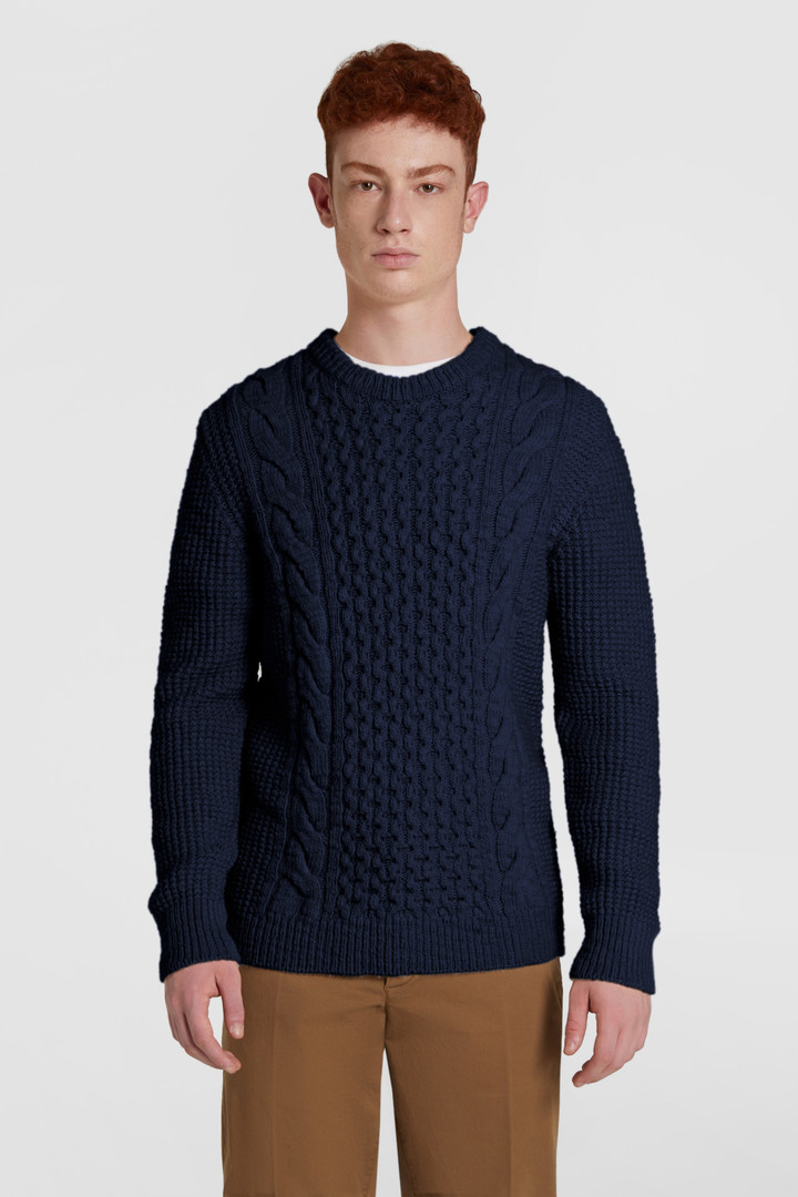 Maglione in lana girocollo a trecce