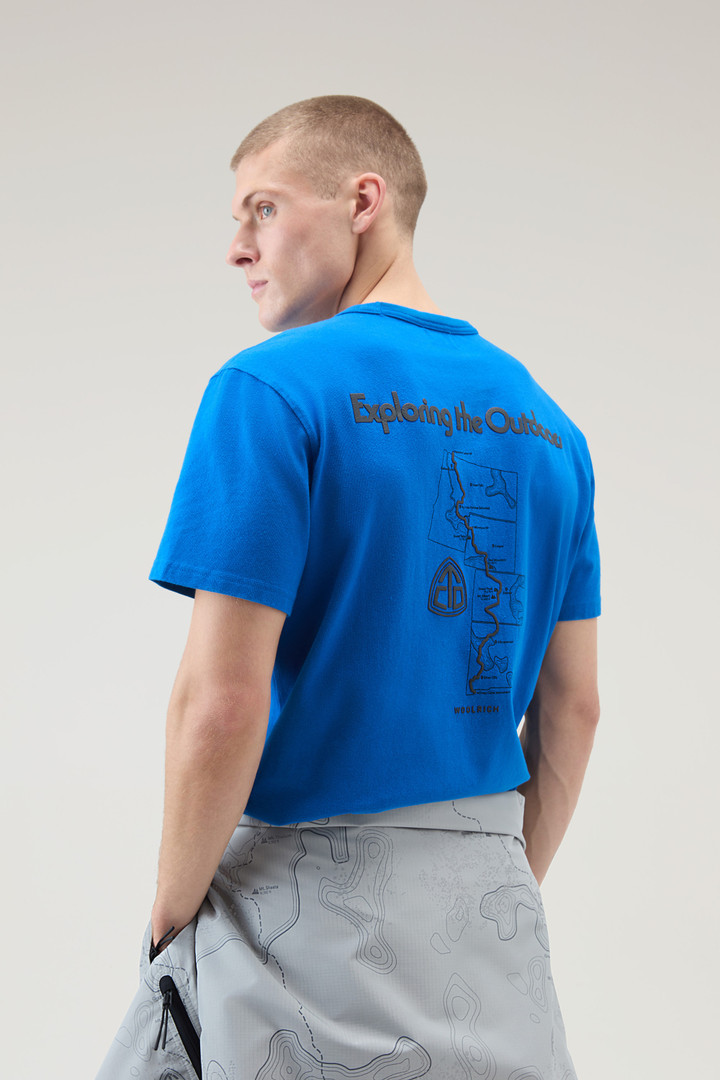 T-Shirt aus reiner Baumwolle mit Trail-Print Blau photo 4 | Woolrich