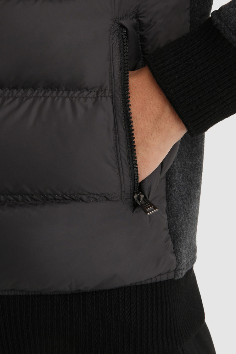 Sweater met volledige rits, gewatteerd en met gebreide mouwen