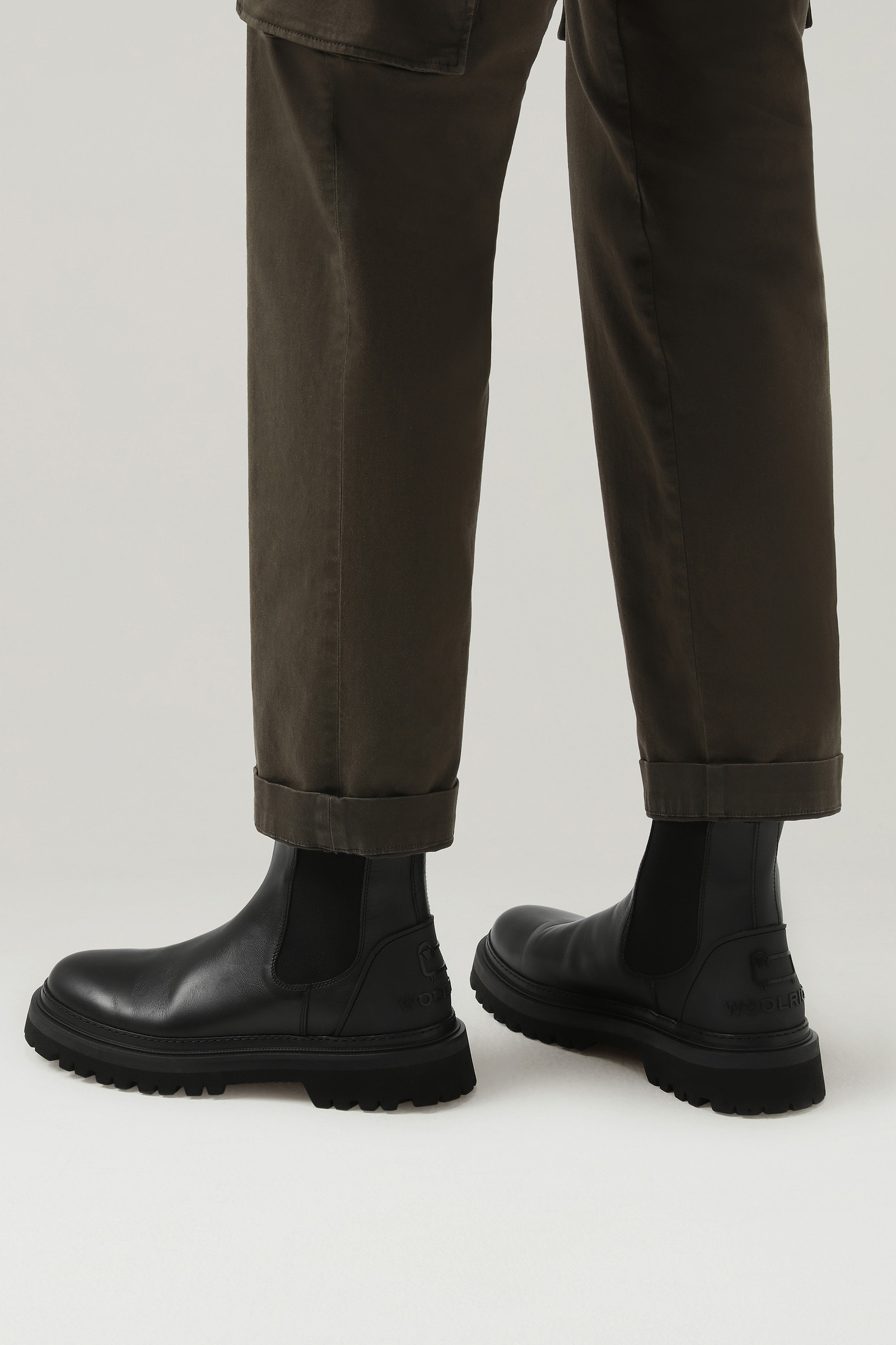 Chelsea Boots in Calfskin Black | Woolrich USA