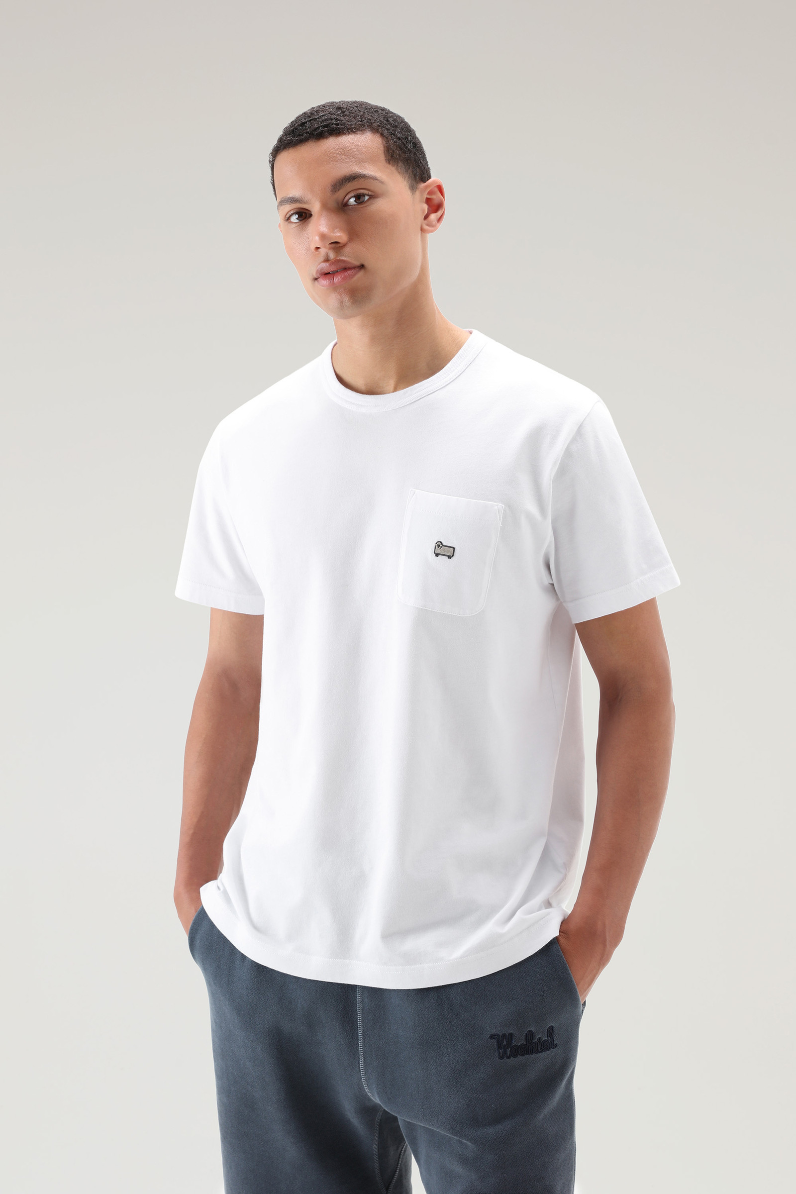 T-shirt aus reiner Baumwolle mit Brusttasche weiß | Woolrich