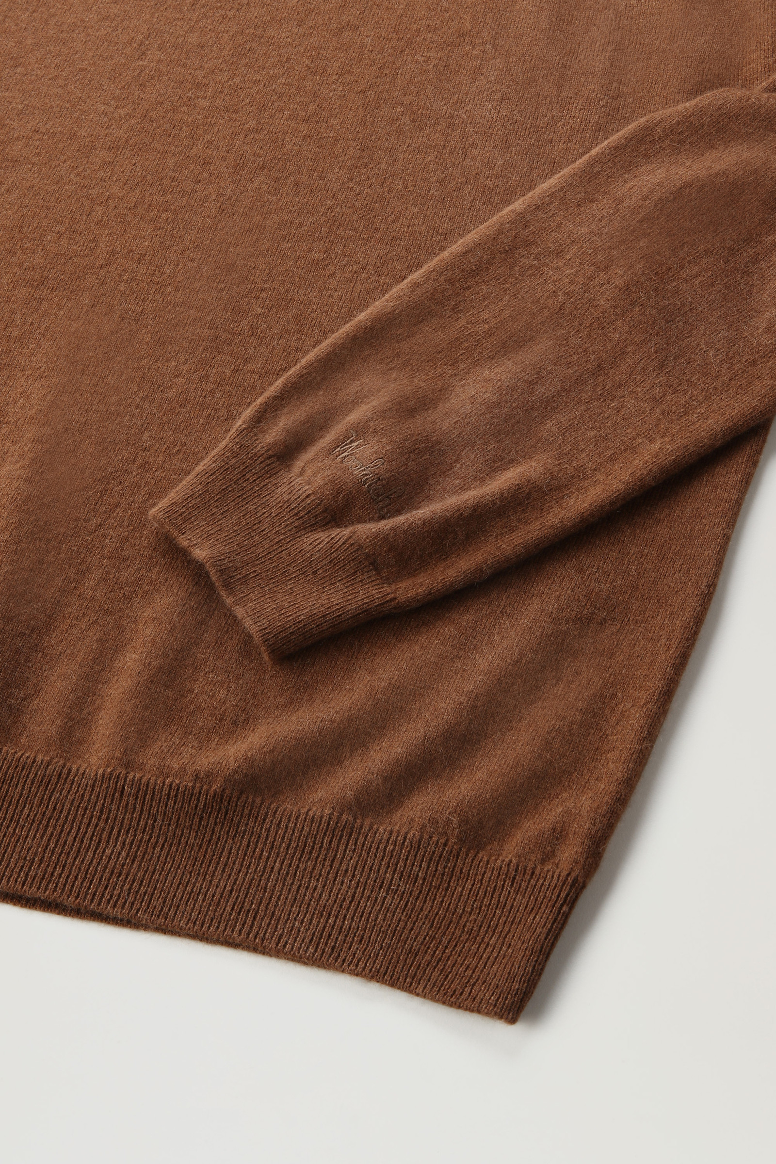Luxe Crewneck in Pure Cashmere Brown photo 7 | Woolrich