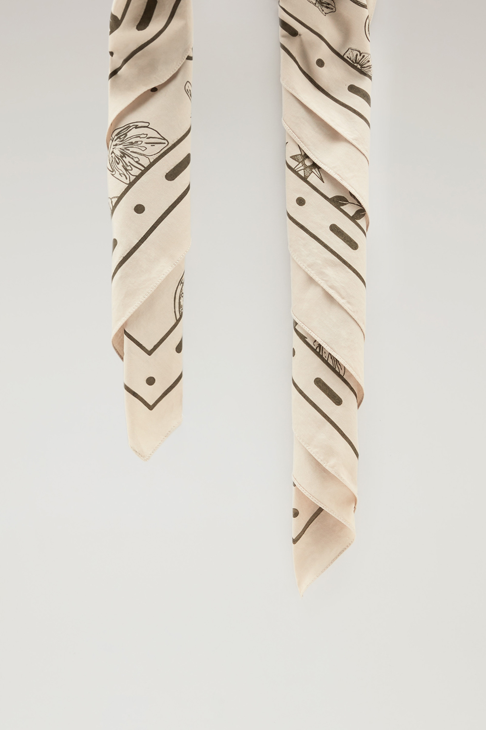 Roadtrip Printed Bandana in Pure Cotton White photo 2 | Woolrich