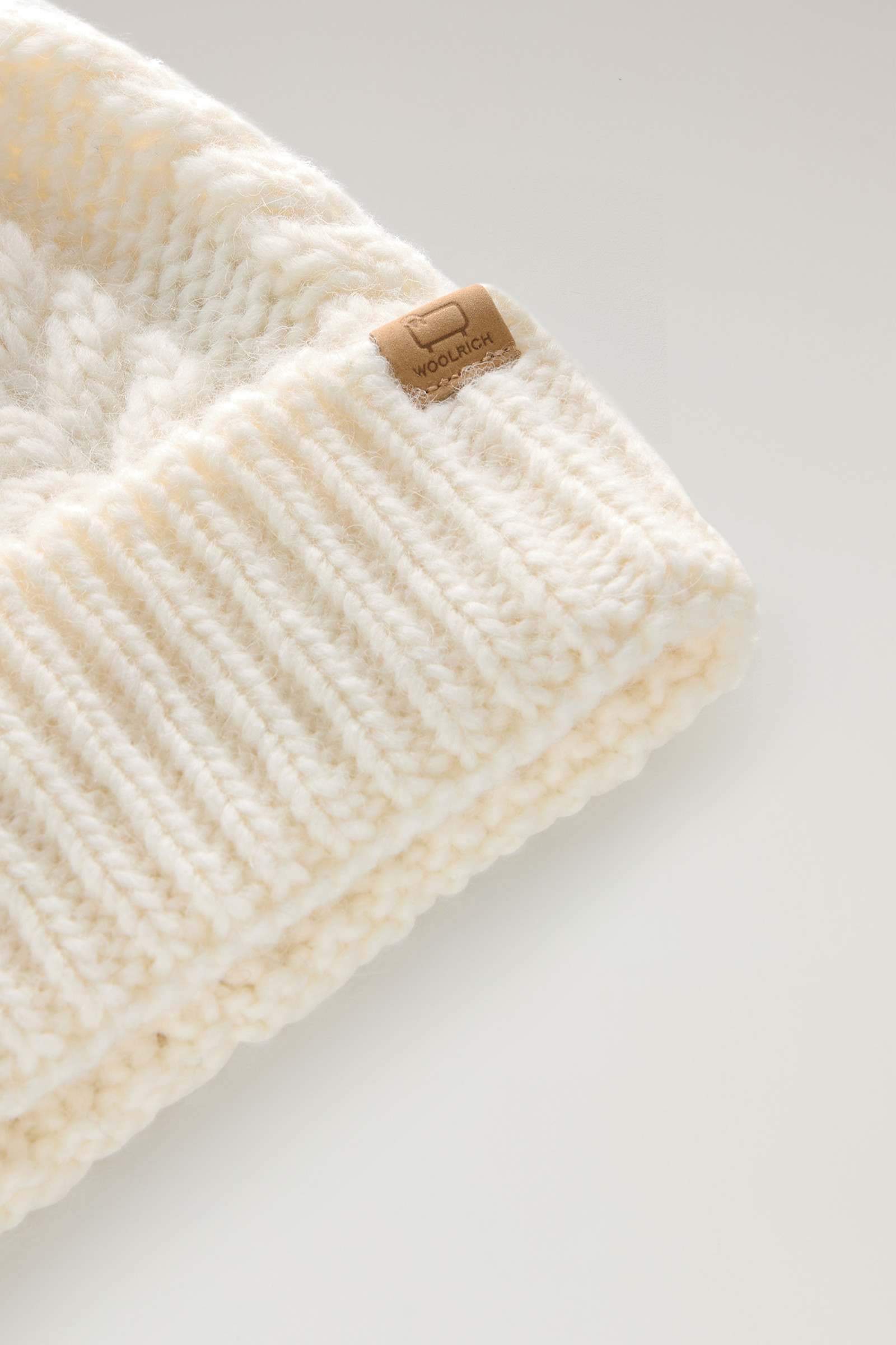 Girls' Beanie in Wool and Alpaca Blend with Pom-Pom White photo 3 | Woolrich