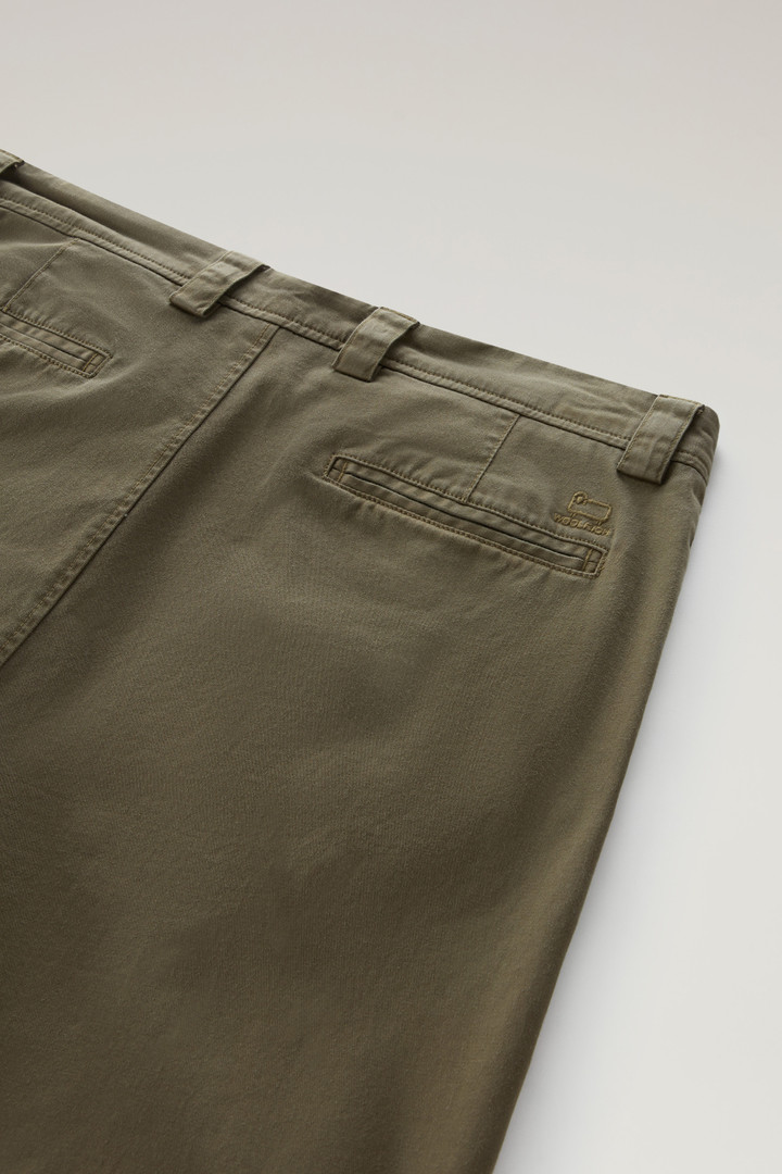 Garment-Dyed Classic Chino Pant in Stretch Cotton Green photo 7 | Woolrich