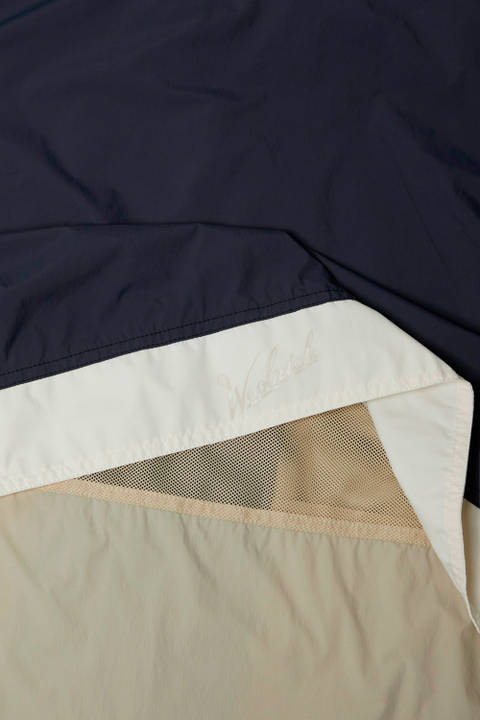 Jacke aus Ripstop-Nylon mit faltbarer Kapuze Blau photo 2 | Woolrich