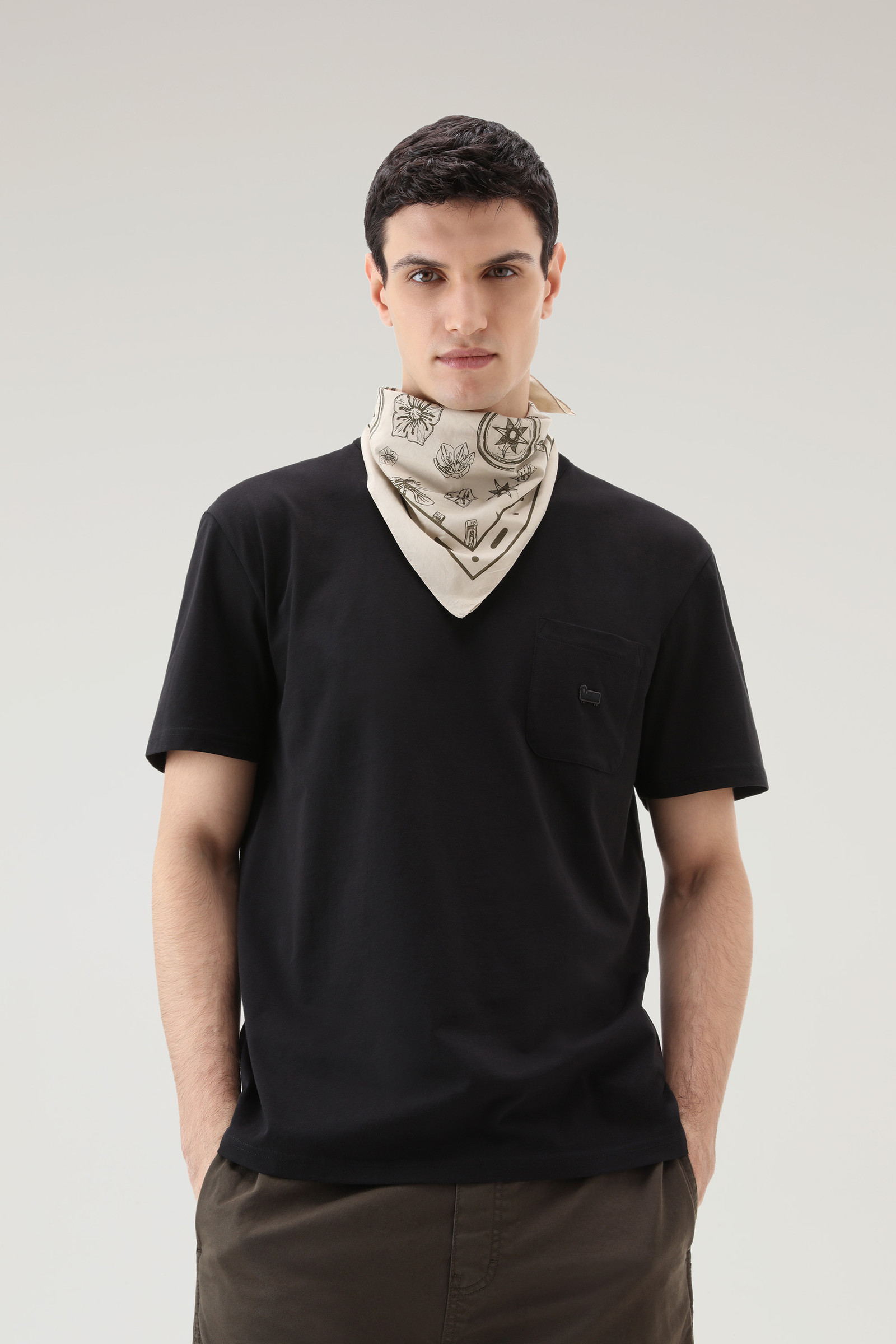 T-shirt in Pure Cotton with Chest Pocket Black photo 4 | Woolrich