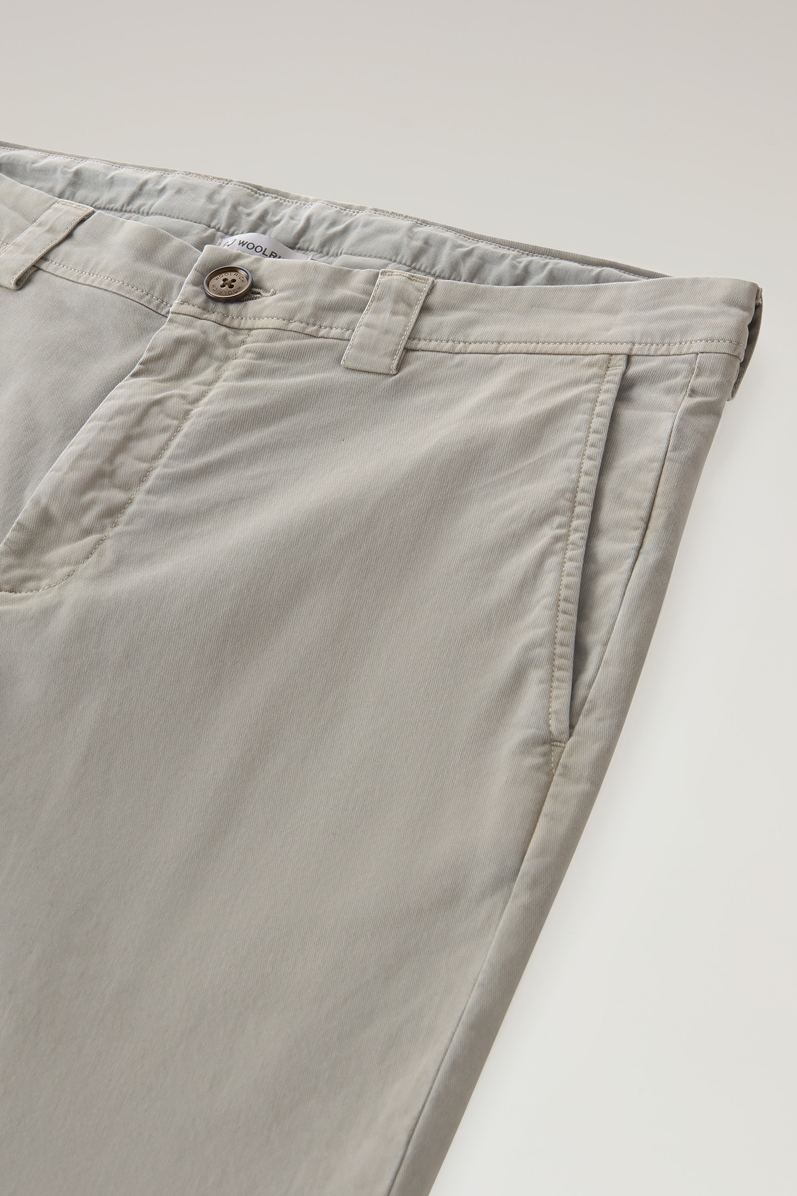 Garment-Dyed Chino Pants in Stretch Cotton Twill Brown photo 6 | Woolrich