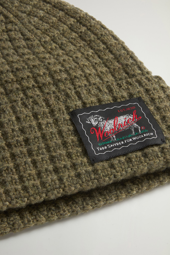 Berretto in misto lana vergine e cashmere in maglia a nido d'ape by Todd Snyder Verde photo 3 | Woolrich