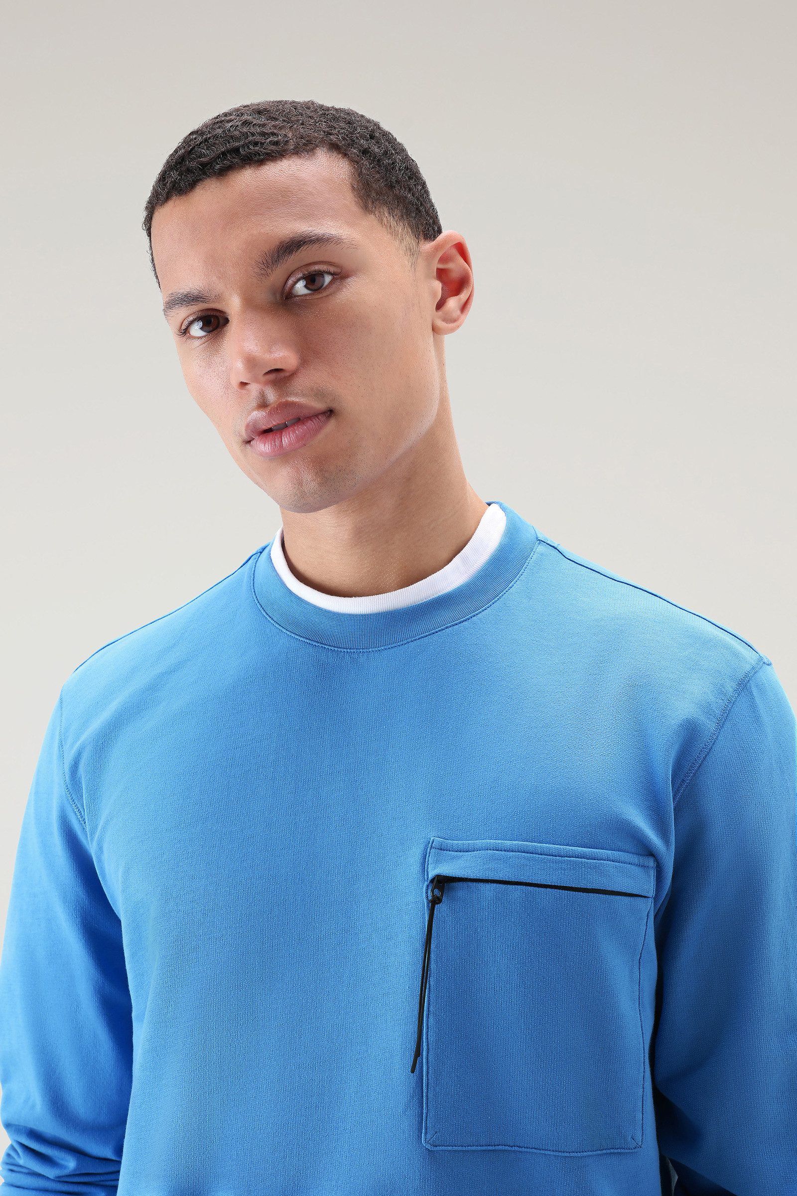 Rundhalspullover mit Reißverschlusstasche aus reinem Baumwollfleece blau photo 4 | Woolrich