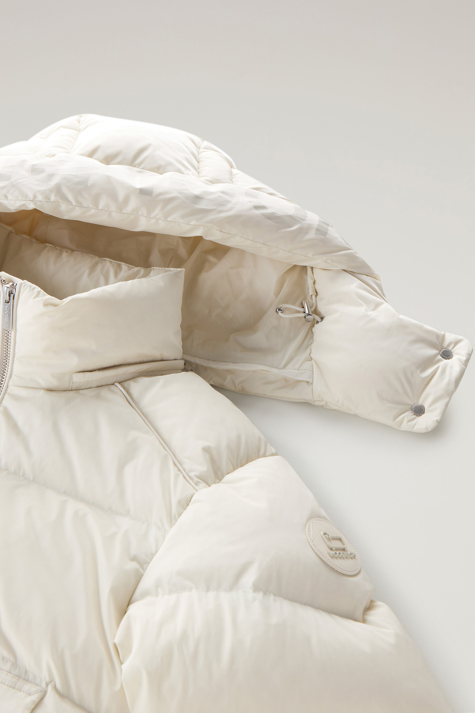 Short Alsea Down Jacket in Stretch Nylon with Detachable Hood White photo 7 | Woolrich