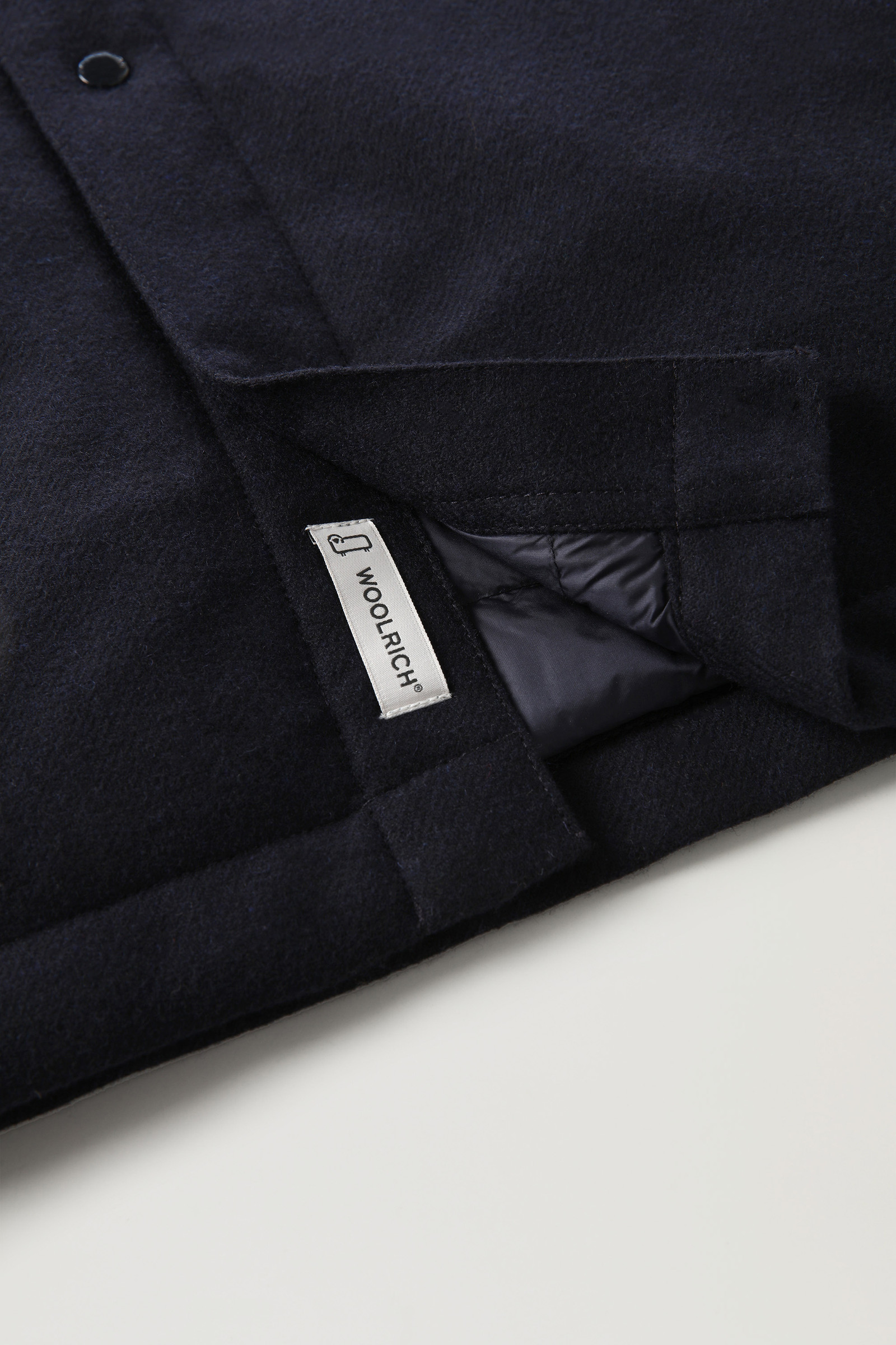 Gestepptes Alaskan Overshirt aus recycelter Meltonwolle Blau photo 9 | Woolrich