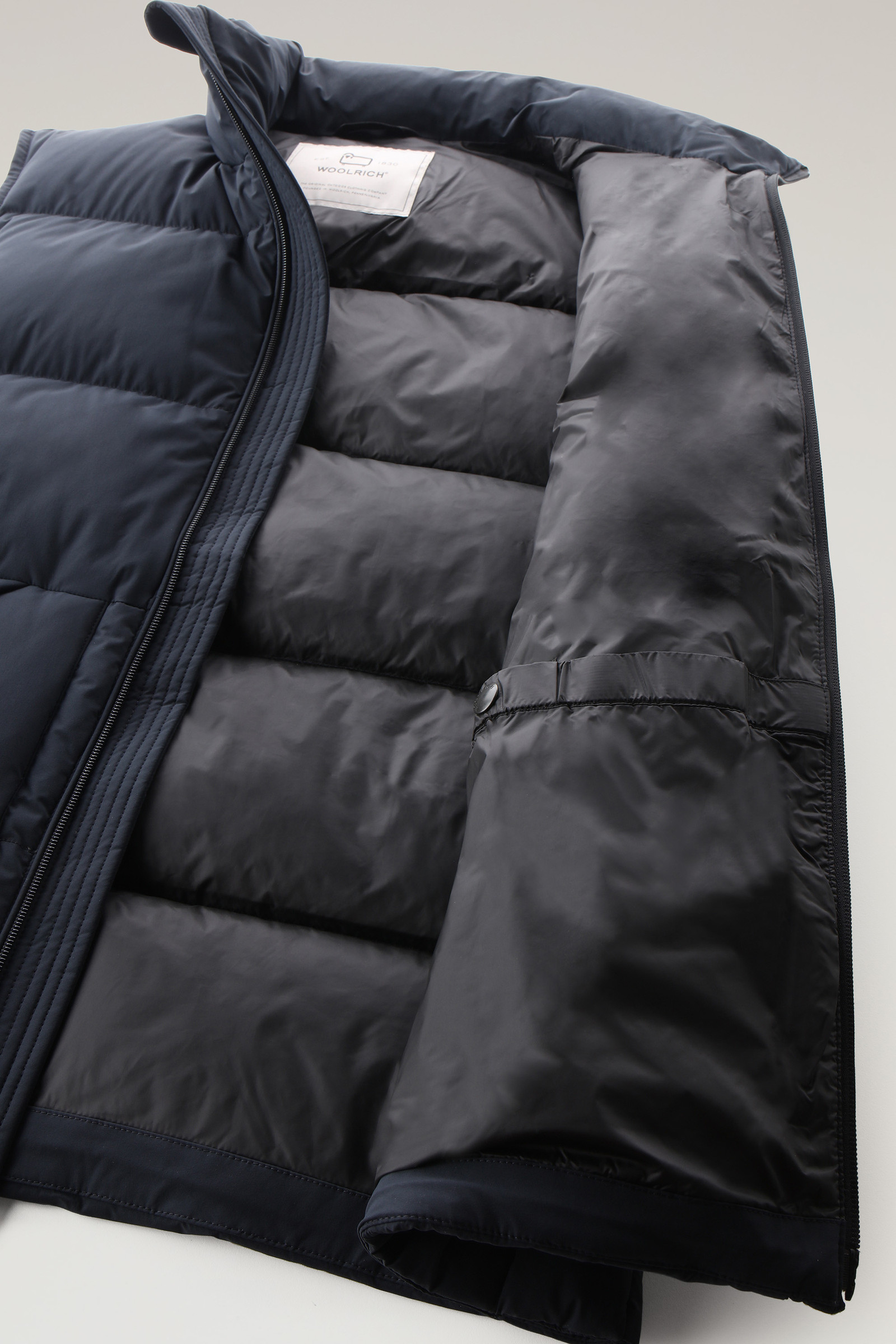 Sierra Supreme Vest in Stretch Nylon Blue photo 10 | Woolrich
