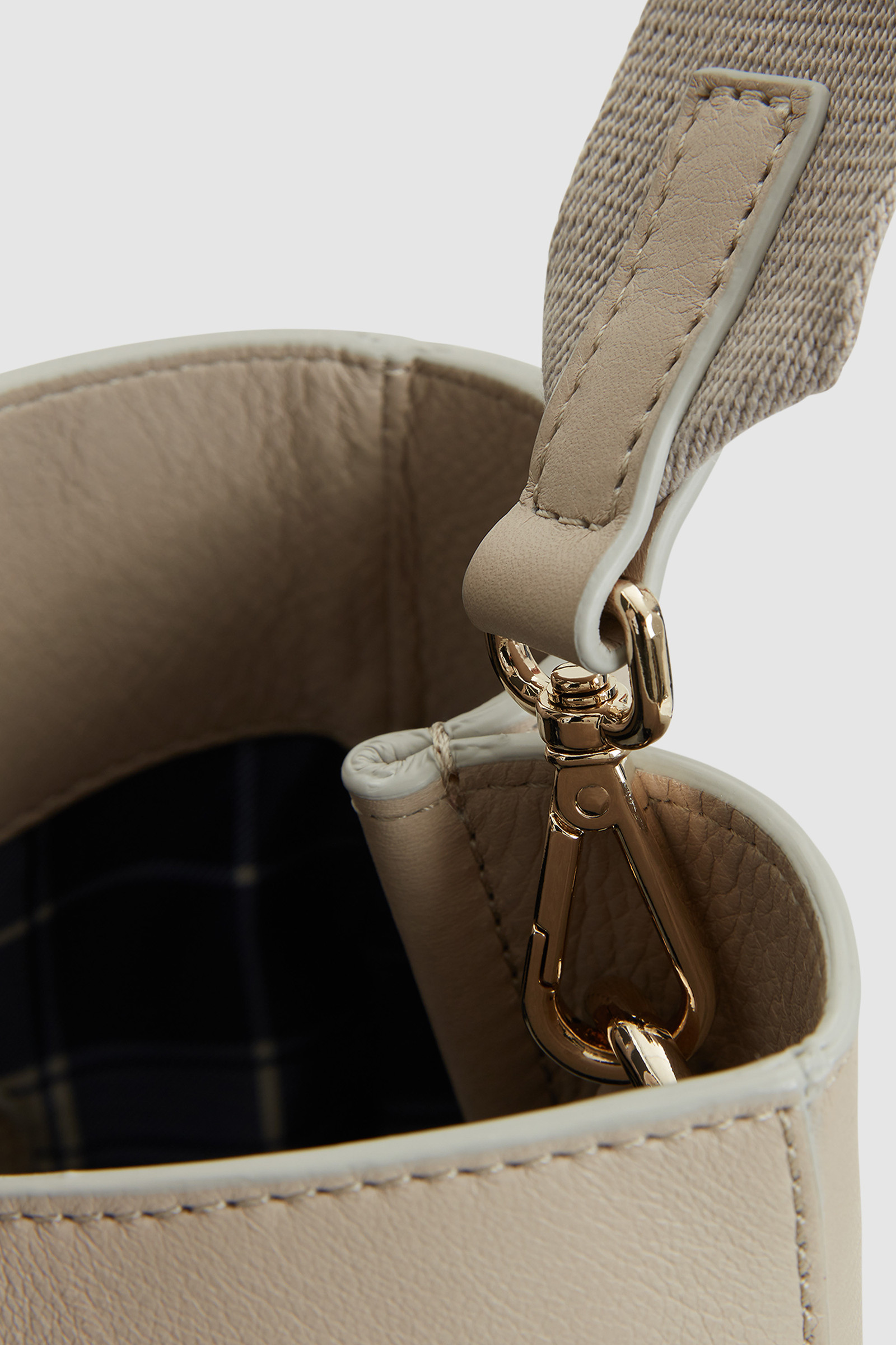 Tote bag with detachable strap White photo 6 | Woolrich