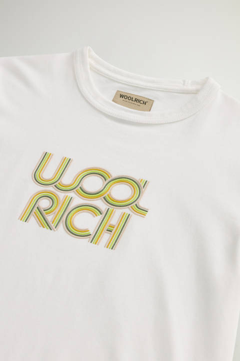 T-Shirt aus reiner Baumwolle für Jungen mit Logoprint auf der Brust Weiß photo 2 | Woolrich