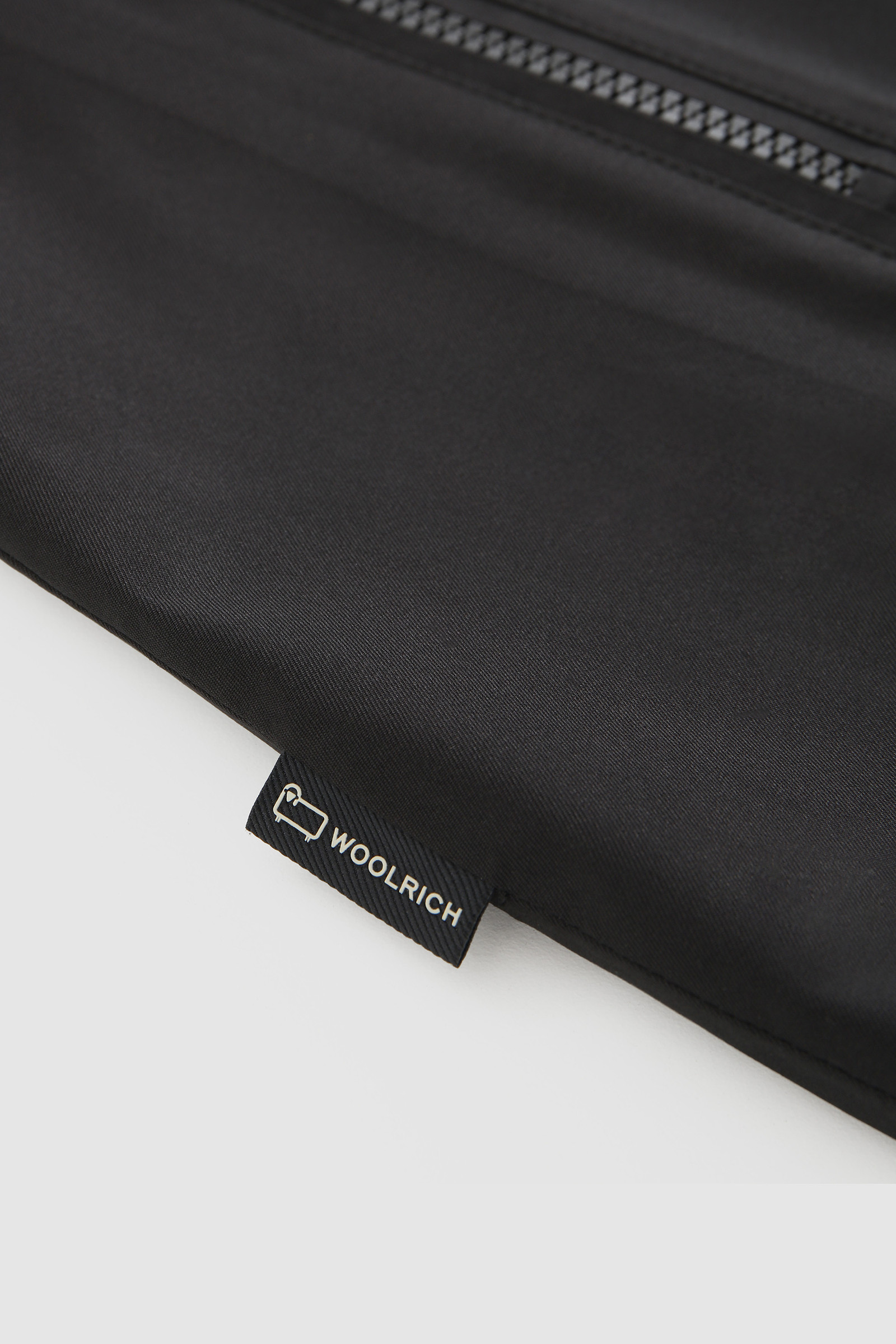 Ultraleichter, wasserdichter Parka Leavitt Schwarz photo 8 | Woolrich