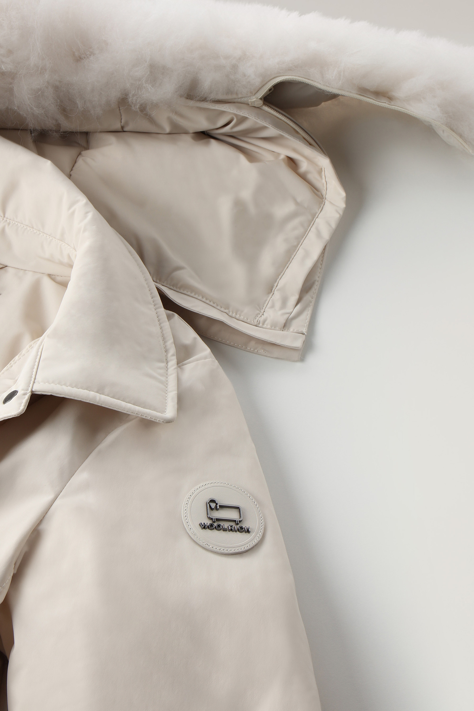 Modern Vail Parka in Urban Touch met afneembaar kasjmier bont wit photo 7 | Woolrich