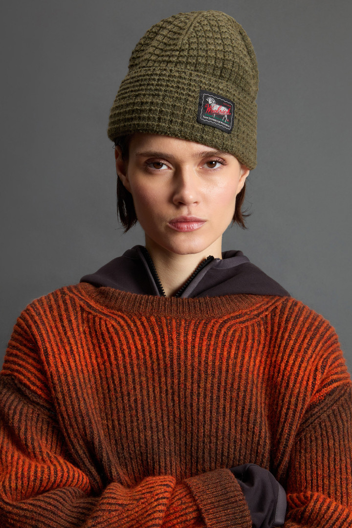 Berretto in misto lana vergine e cashmere in maglia a nido d'ape by Todd Snyder Verde photo 5 | Woolrich