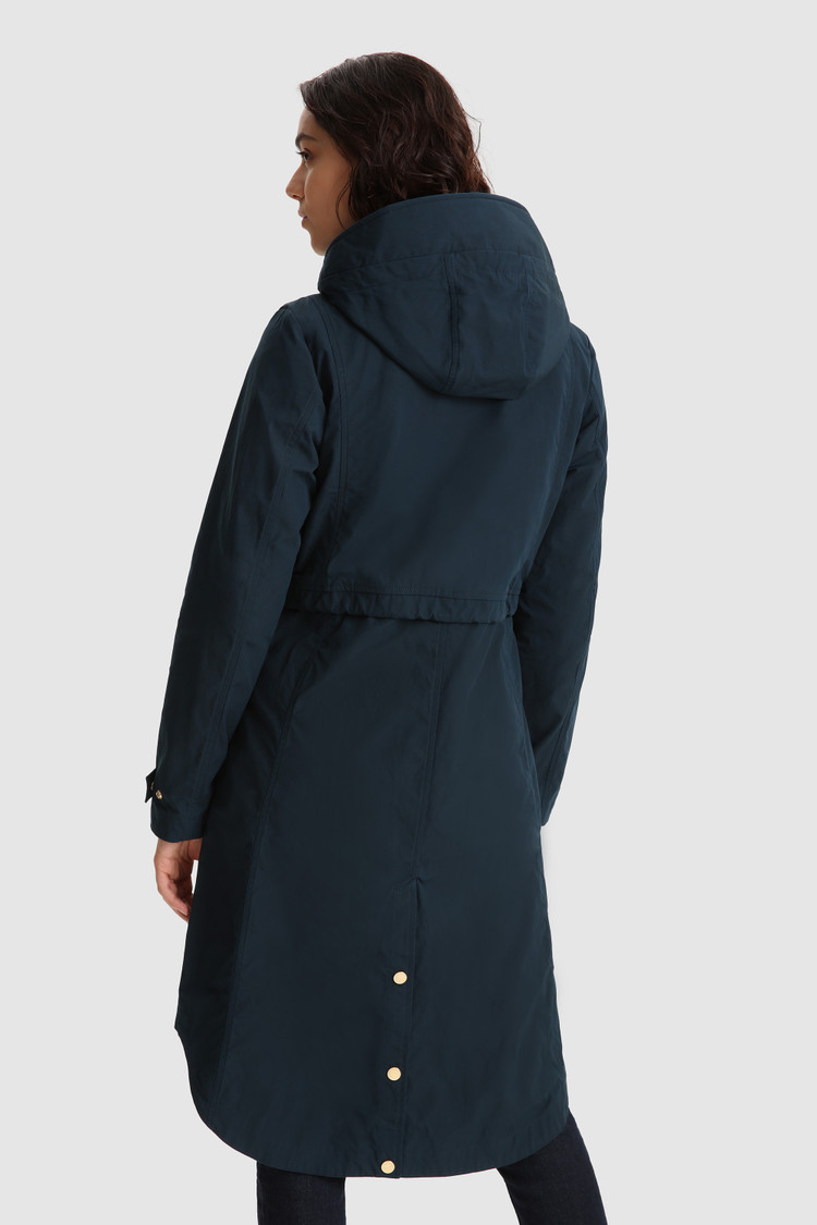 Parka Azun con cordón y capucha ajustable