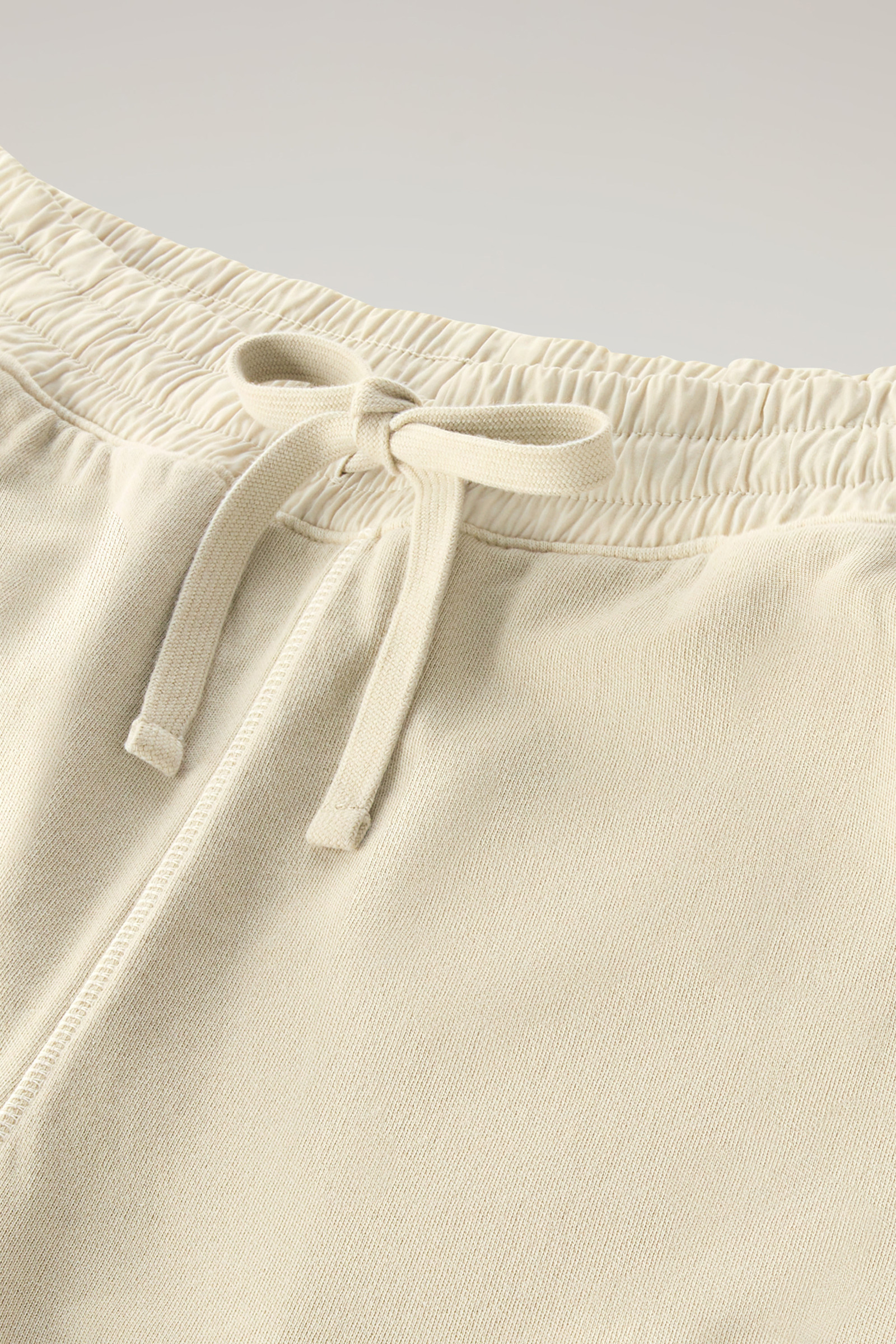 Stückgefärbte Cargohose aus reiner Baumwolle beige photo 6 | Woolrich