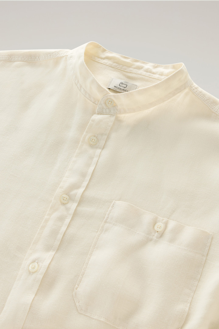 Gekleurd overhemd van zuiver linnen met bandkraag Wit photo 6 | Woolrich
