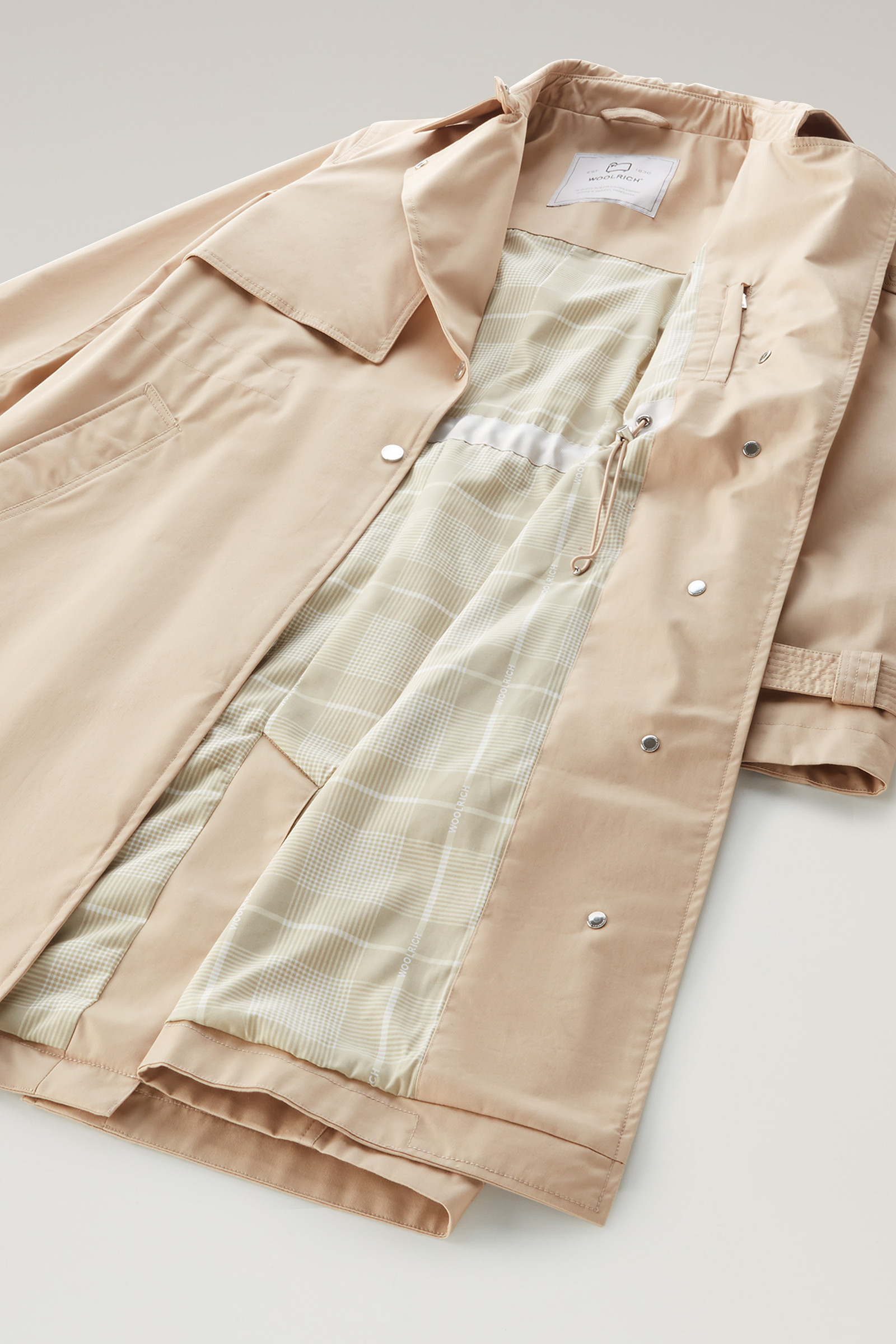 Havice Trench Coat in Pure Cotton Beige photo 10 | Woolrich