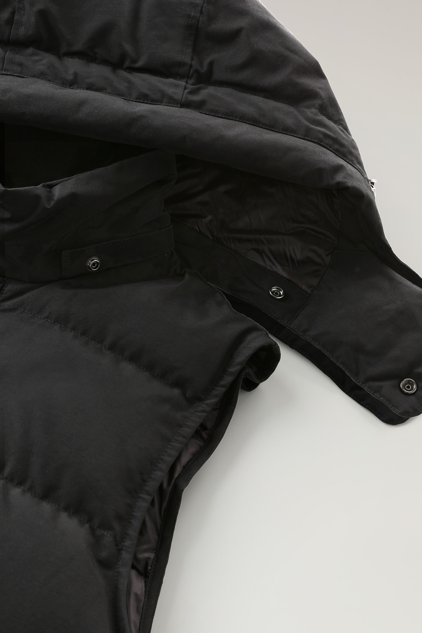 Gilet Aleutian avec capuche amovible noir photo 7 | Woolrich