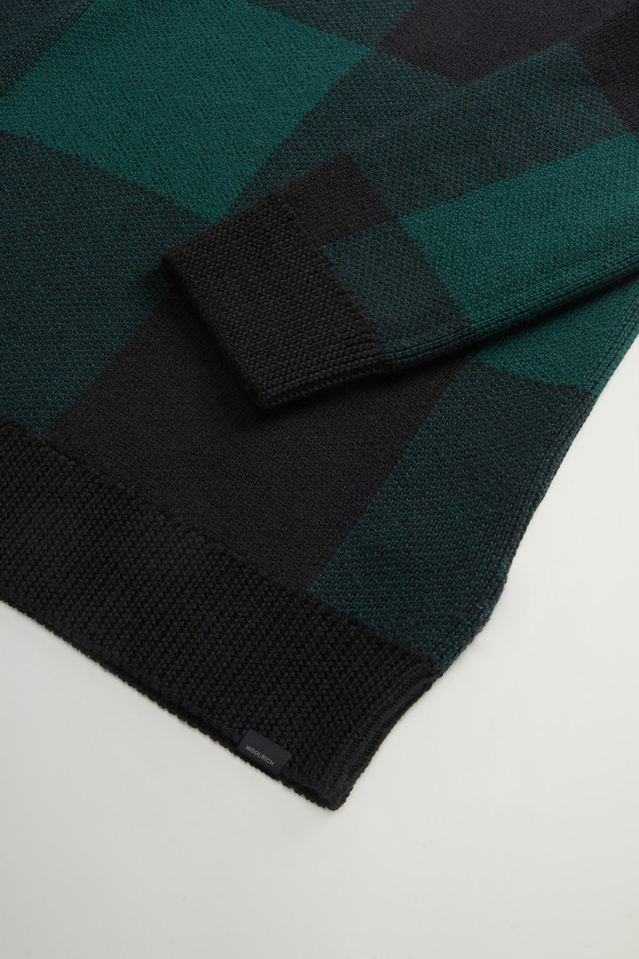 Checked Crewneck Sweater in Pure Merino Virgin Wool Green photo 7 | Woolrich