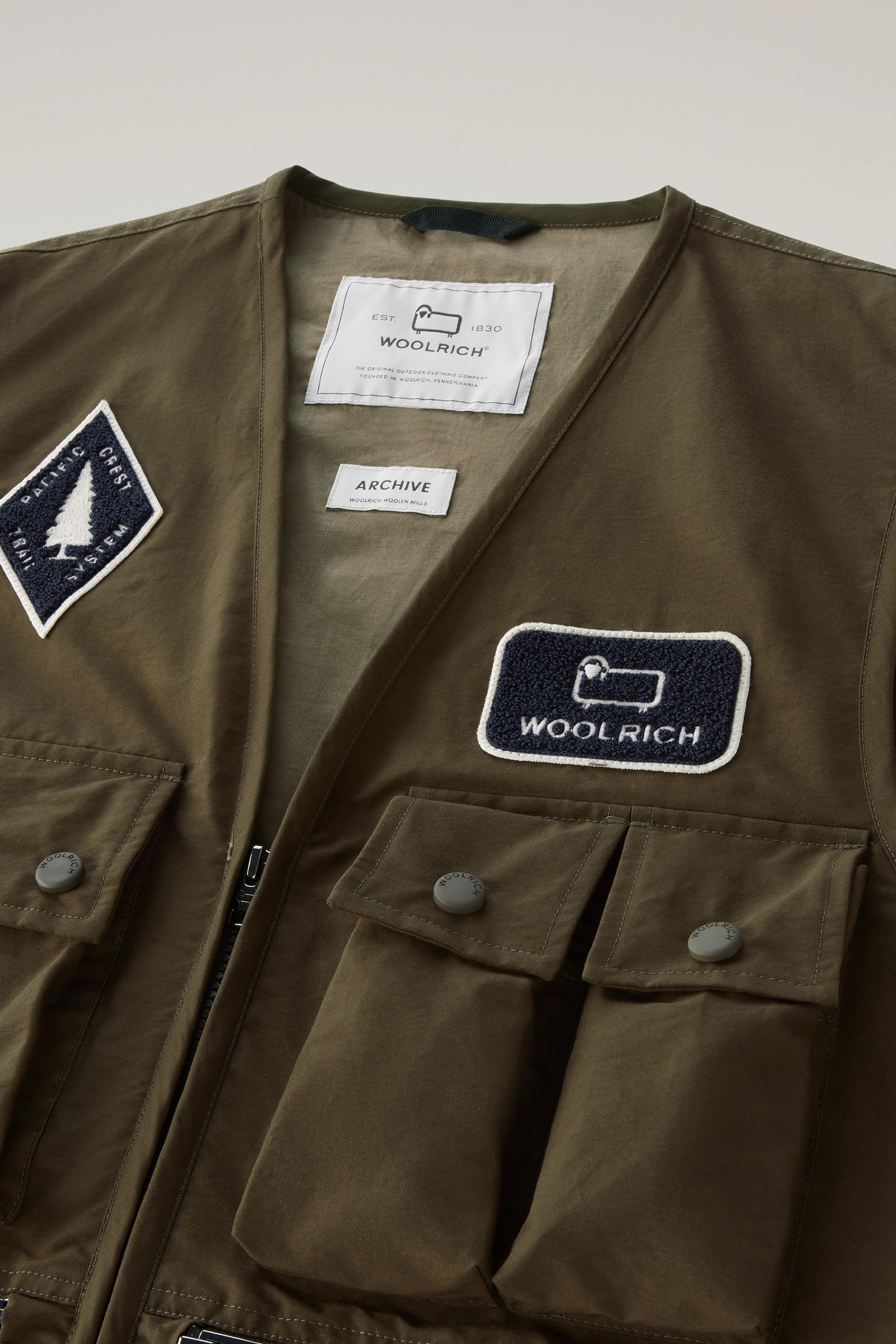 U.S. Trails Vest in Light Eco Ramar Green photo 7 | Woolrich