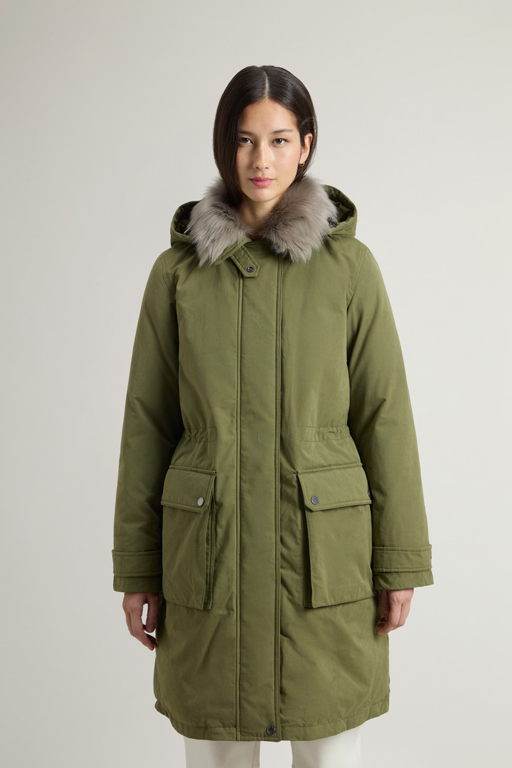 Arctic Parka aus Mountain Cloth mit Kapuze und abnehmbarem Pelz Grün photo 1 | Woolrich