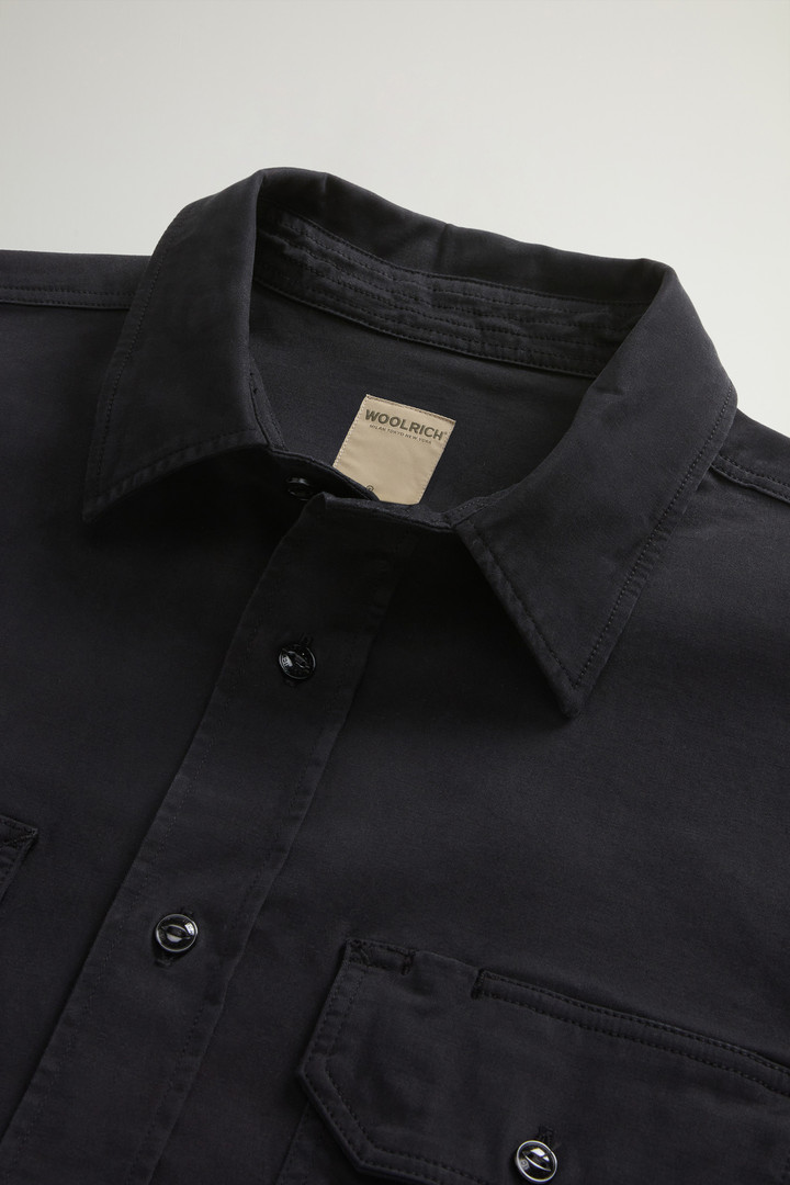 Garment-dyed Shirt in Stretch Cotton Black photo 6 | Woolrich