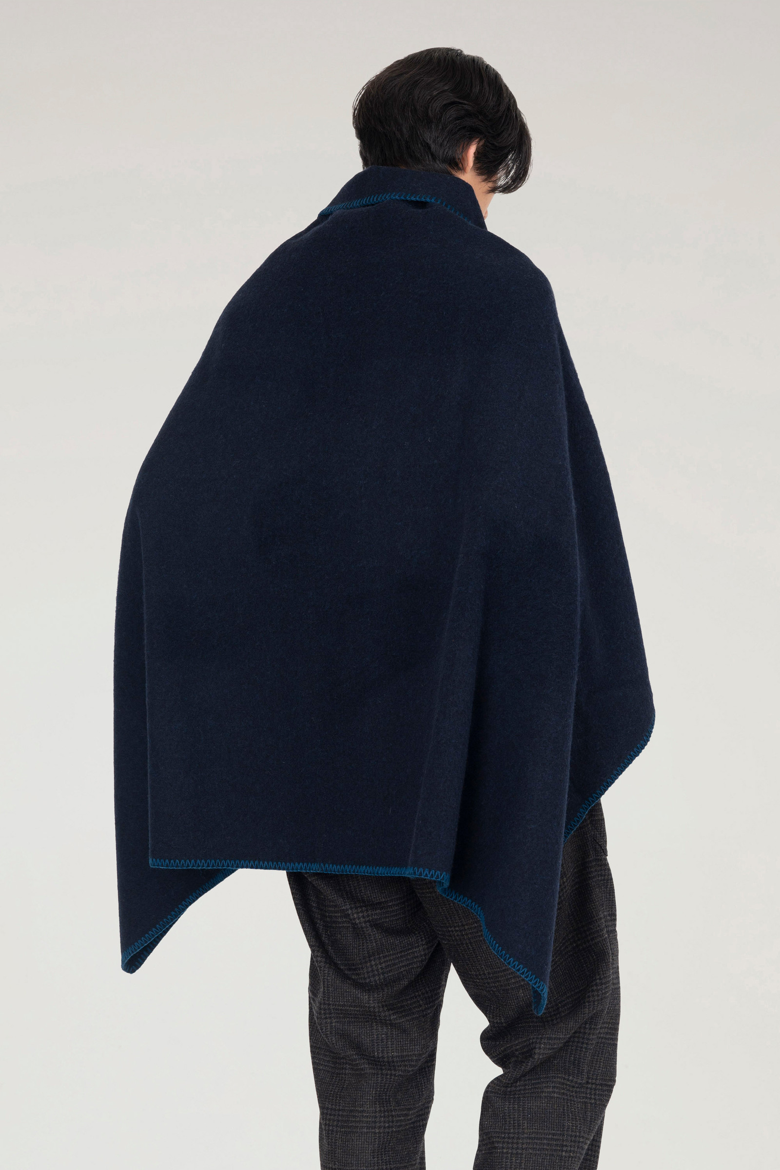2-in-1 Recycled Wool Blanket Blue photo 6 | Woolrich