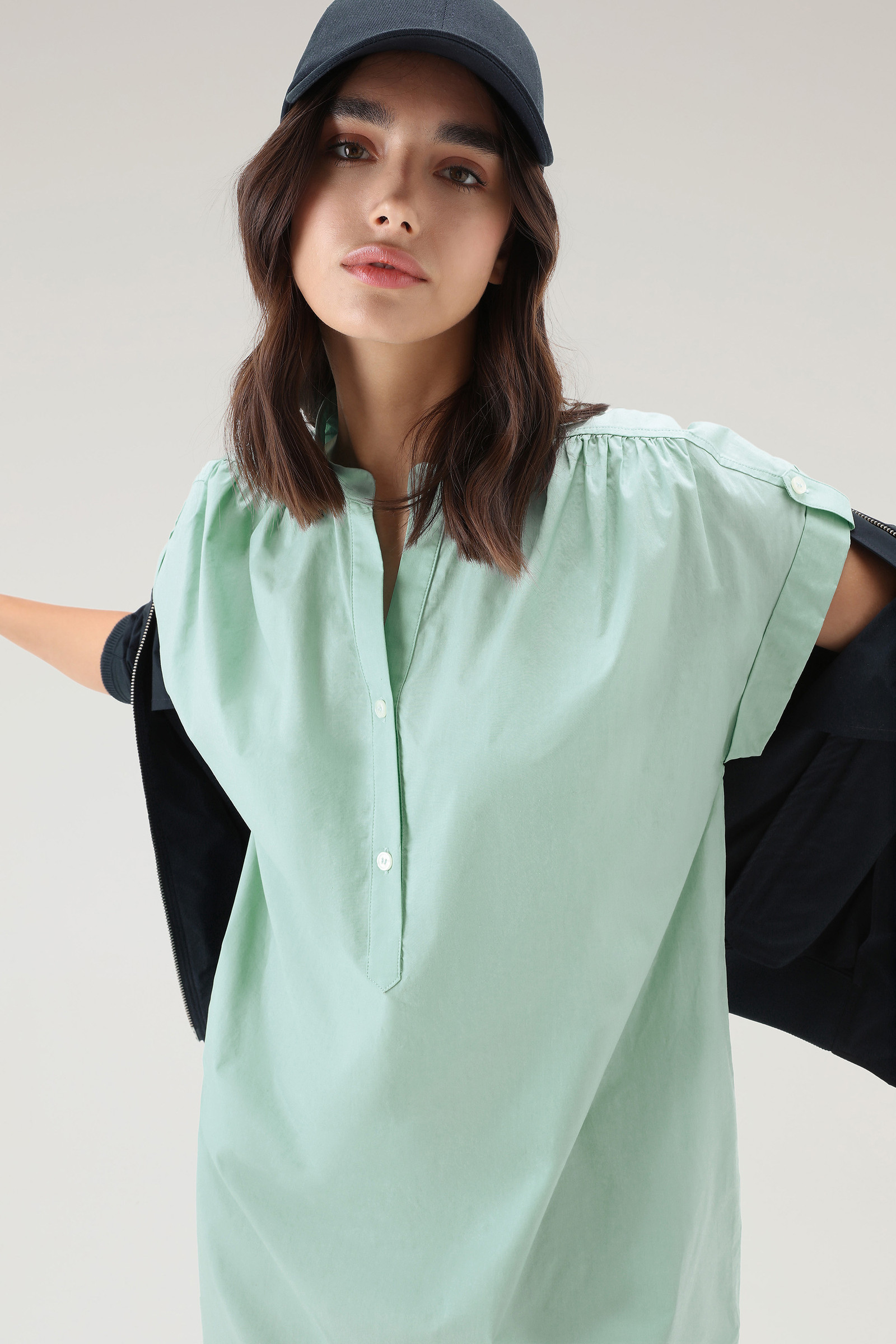 Short Dress in Pure Cotton Poplin with Gathered Details Green photo 4 | Woolrich
