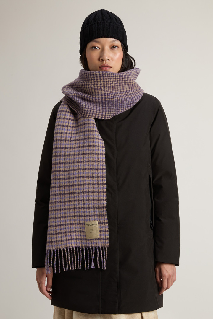Écharpe en pure laine à carreaux en jacquard Violet photo 4 | Woolrich