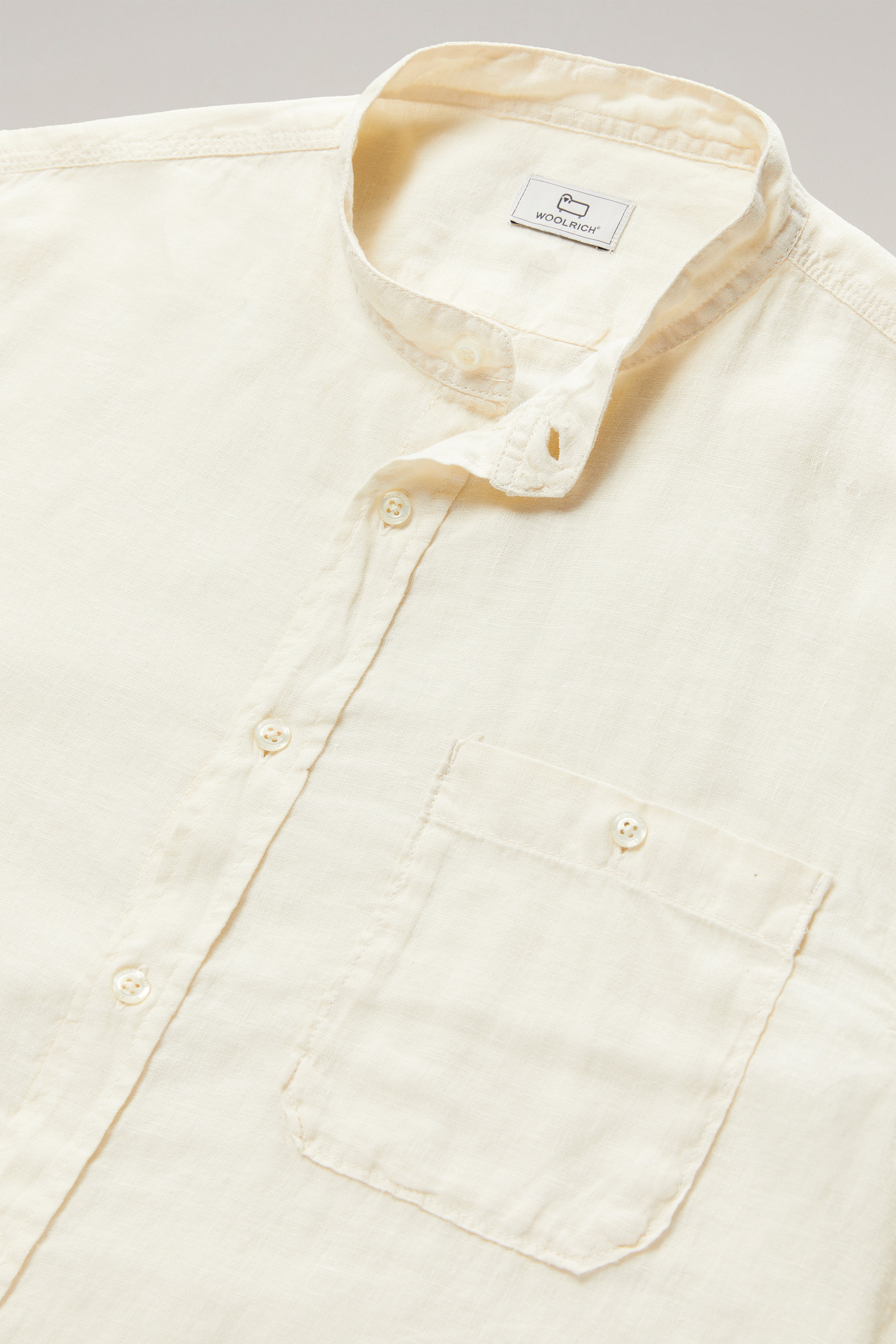 Stückgefärbtes Shirt aus reinem Leinen mit Stehkragen weiß photo 2 | Woolrich
